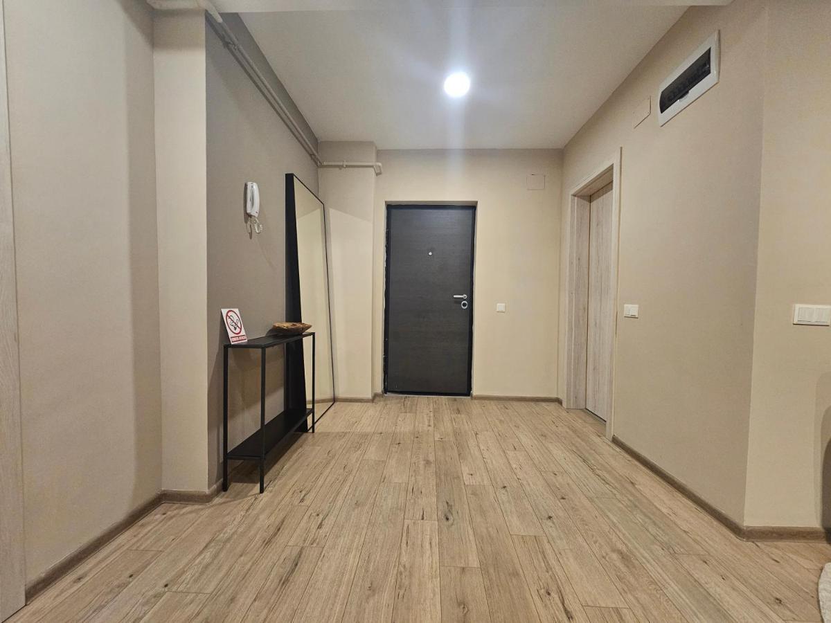 Studio 6 Bucharest Luaran gambar