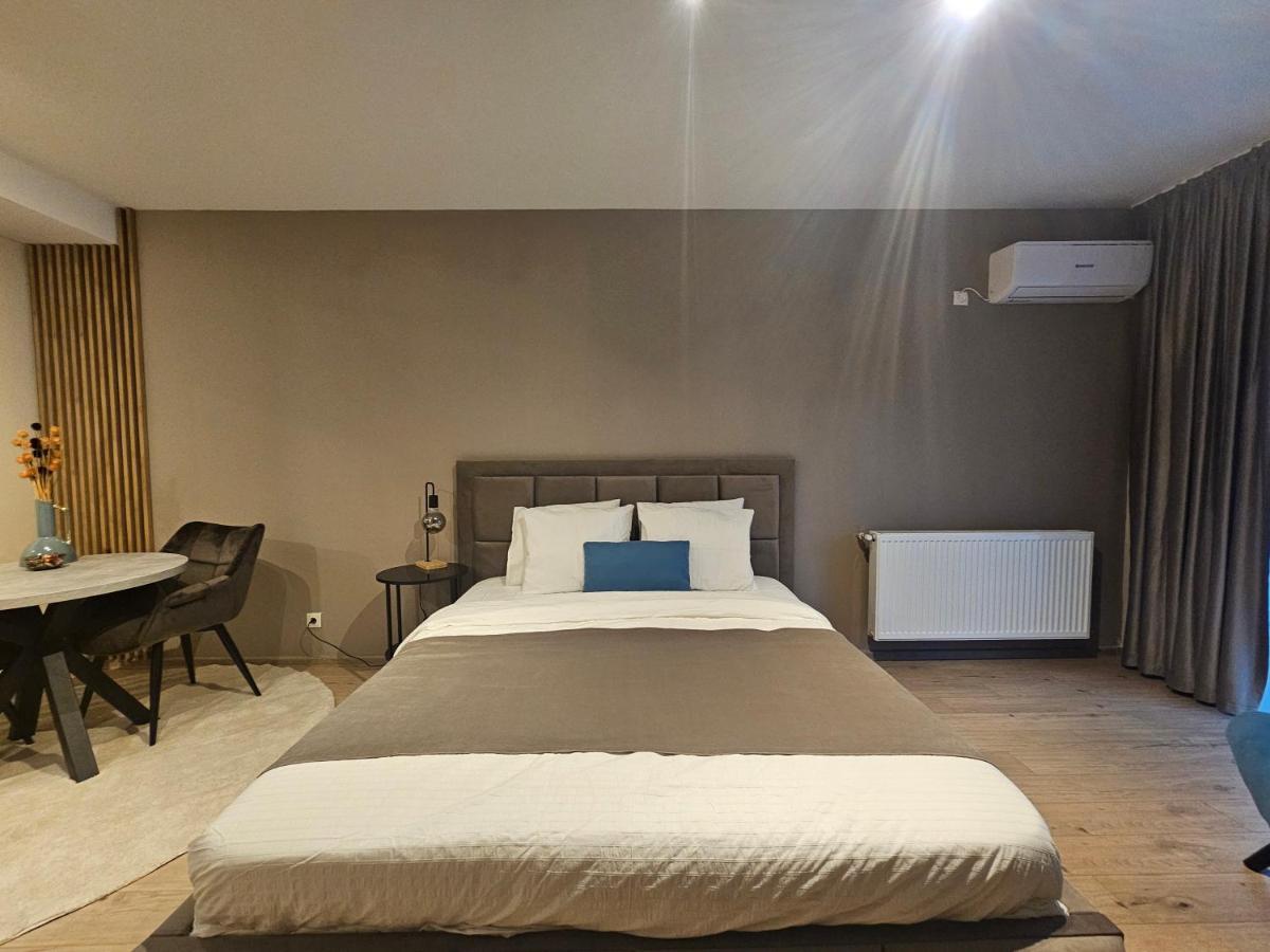 Studio 6 Bucharest Luaran gambar
